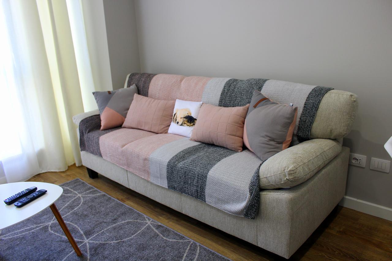 Fleur Apartment Tirana Eksteriør billede